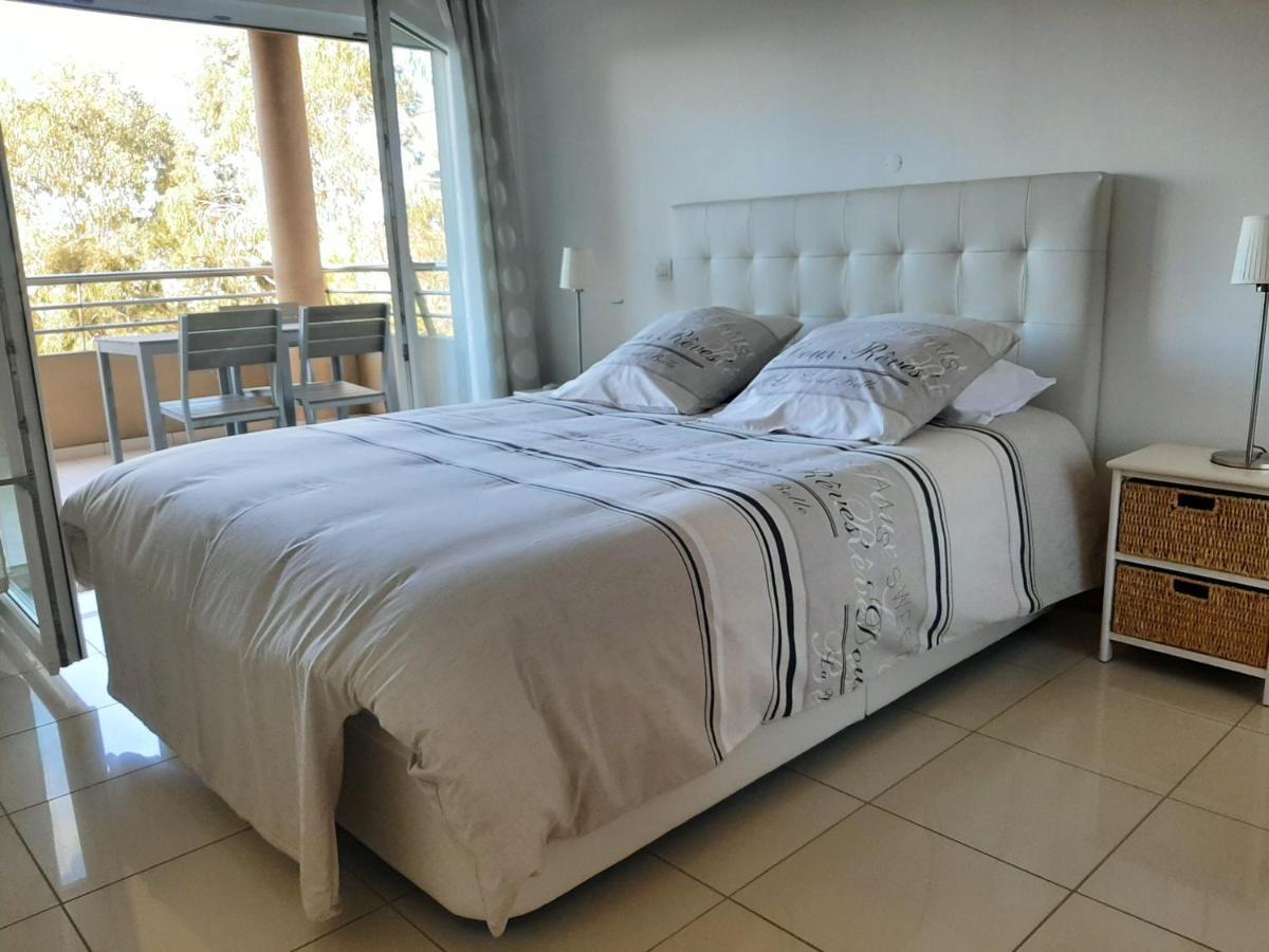 Front Beach Apartment - Quinta Da Barracuda Albufeira Exterior foto